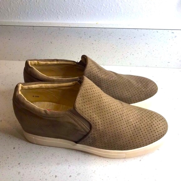 POP Canoe tan wedge slip ons sz 8.5 - Picture 2 of 12